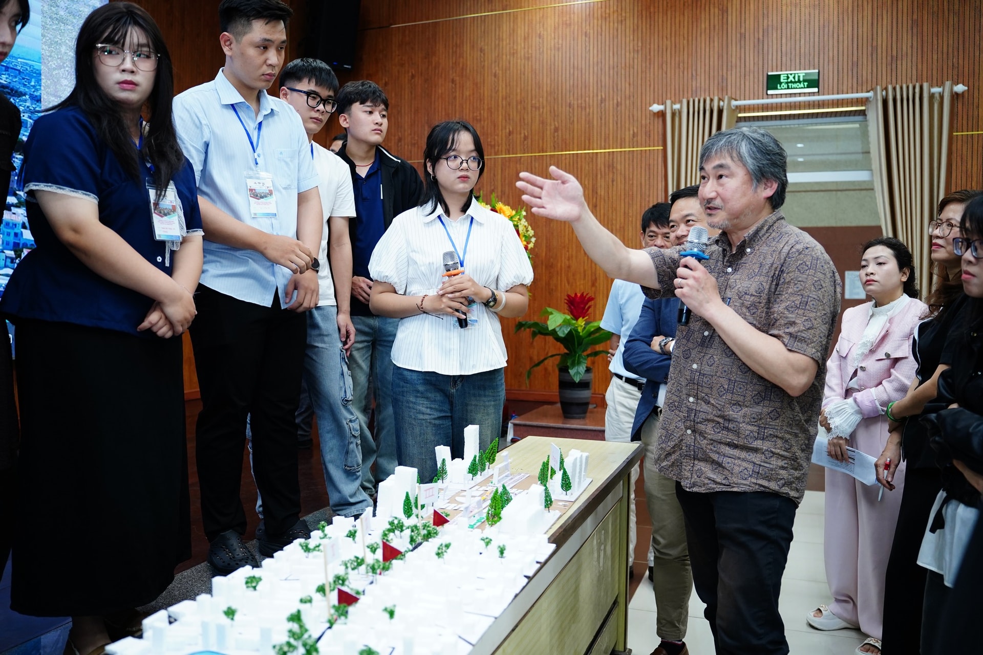 Tháo gỡ “điểm nghẽn”, phát huy tiềm lực khoa học công nghệ